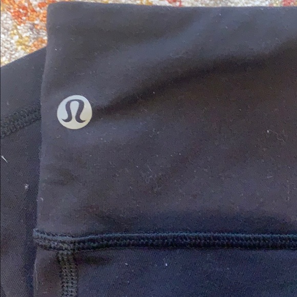 Lulu lemon black leggings - Picture 2 of 4